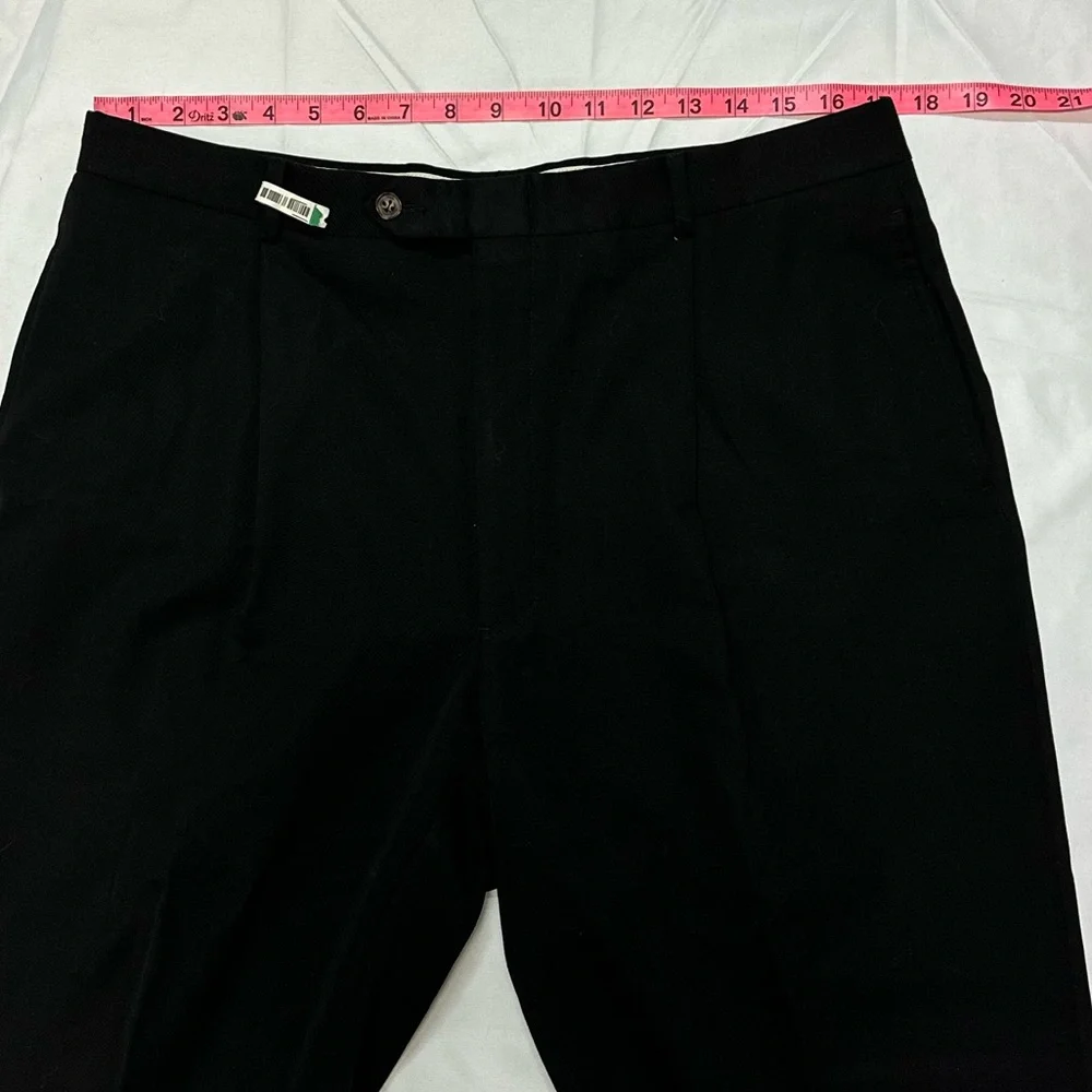 Tommy Hilfiger Black Pleated Men’s Slacks Size 34 EUC
